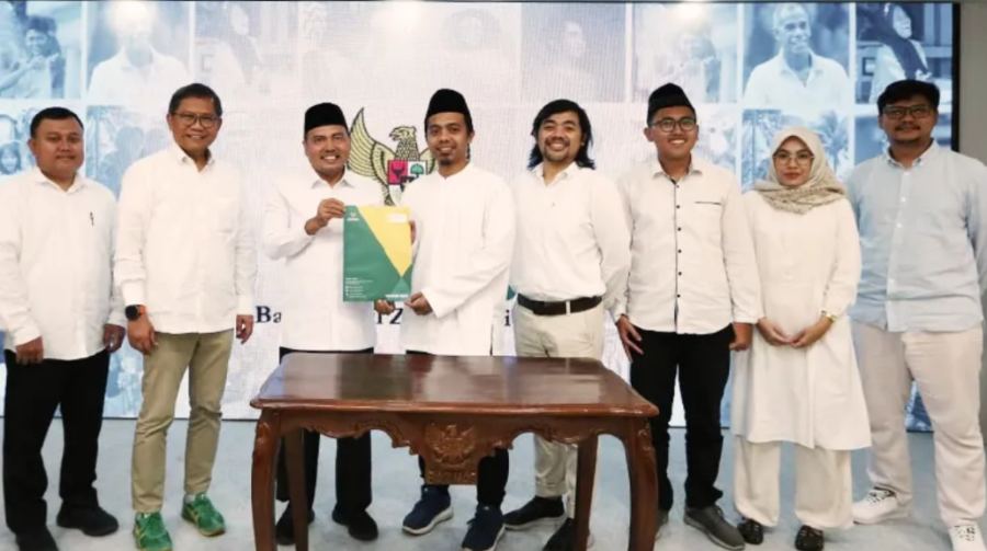 Penyerahan rekomendasi Lembaga Amil Zakat dari BAZNAS RI