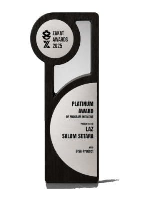 Piala Platinum Award Zakat Awards 2025 untuk BISA Project