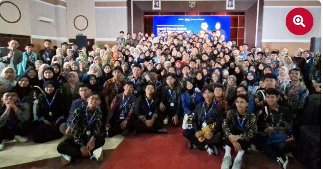 Foto bersama peserta BISA Graduation 2025